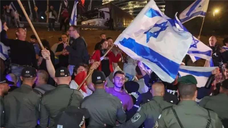 الآلاف يتظاهرون في إسرائيل