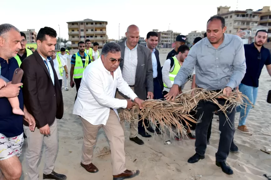 محافظ الدقهلية ونائبه يدشنون مبادرة ” جمصه أجمل بشبابها ” ويشهدون اليوم الرياضي للكيانات الشبابيه