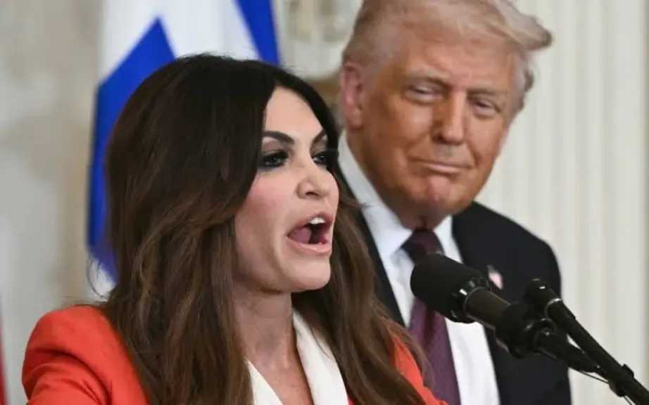 العالم